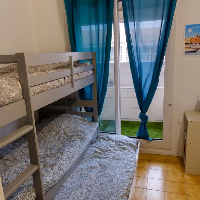 Appartement avec piscine et balcon - Appartement - 7