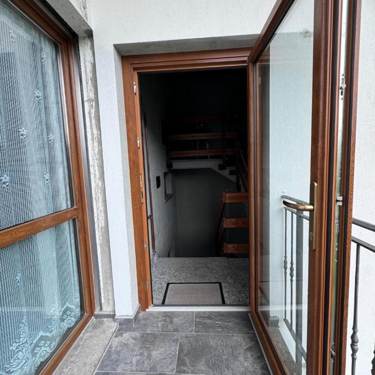 Casa Ex Bar Fiolet - Appartamento Deluxe con 2 Camere da Letto e Vista Giardino - 11