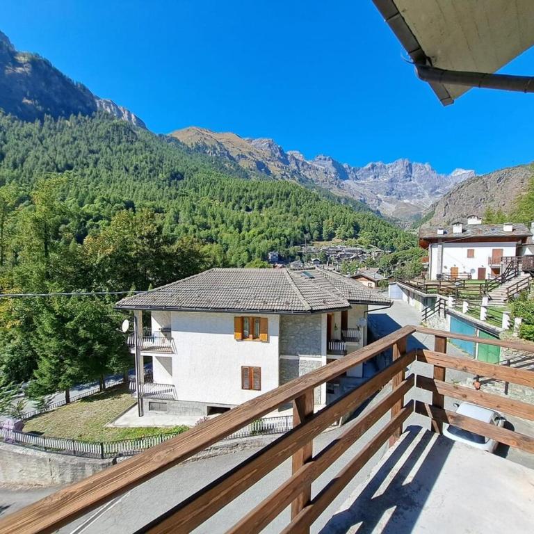 Cozy House in Valtournenche - Il Lupo Affitta - Studio mit Bergblick - 1