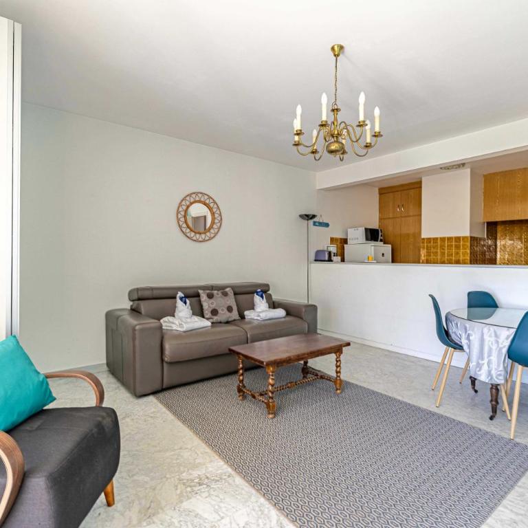 Bright Studio with Parking Near Beach & Old Town - Studio - 9