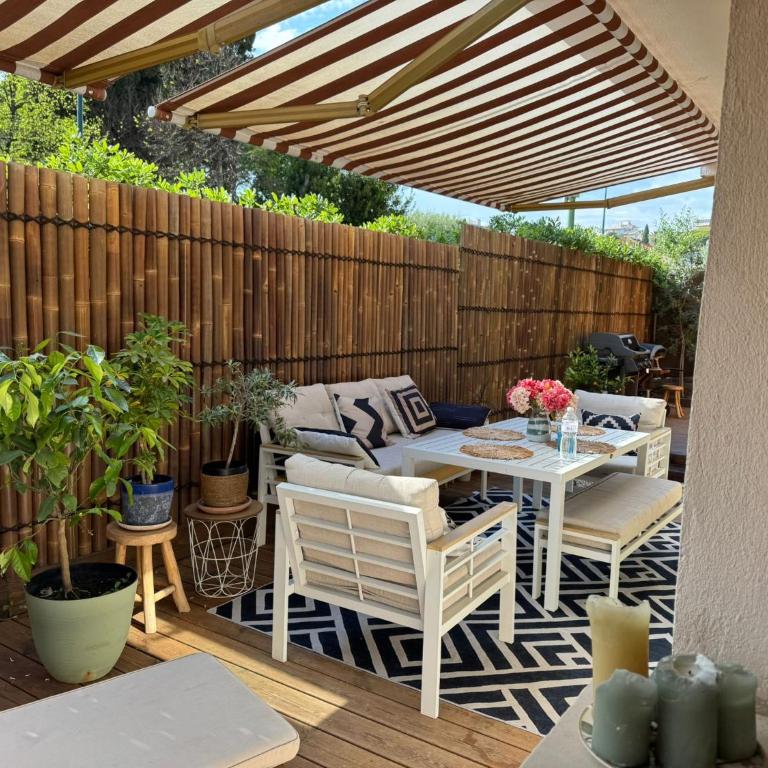 Loft cocooning avec Terrasse de 130m2 et Parking - Appartement 2 Chambres avec Terrasse - 10