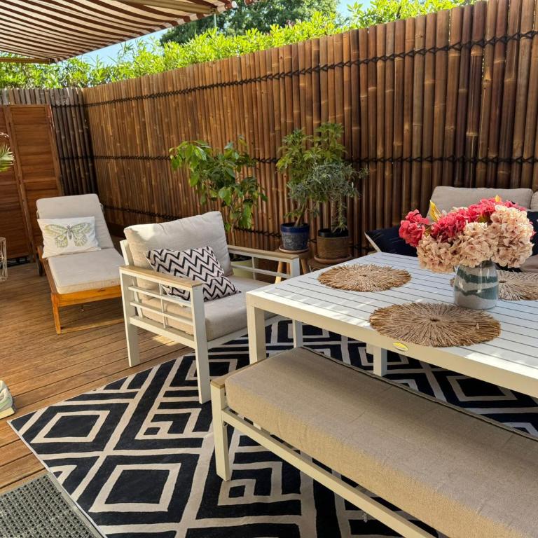 Loft cocooning avec Terrasse de 130m2 et Parking - Appartement 2 Chambres avec Terrasse - 12