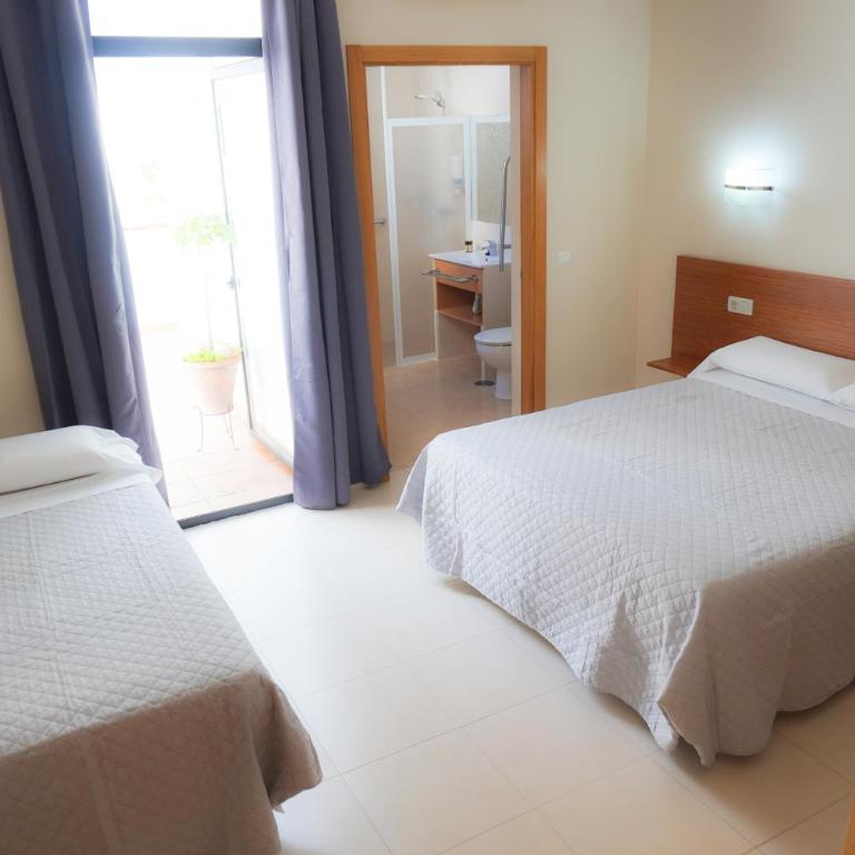 Hostal Costabella - Habitación Doble - 1 o 2 camas - 4