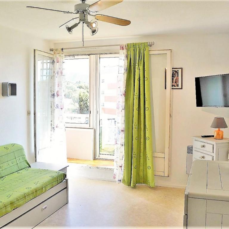 BO040-011 Appartement 2 pièces 4 couchages BORMES LES MIMOSAS - One-Bedroom Apartment - 3