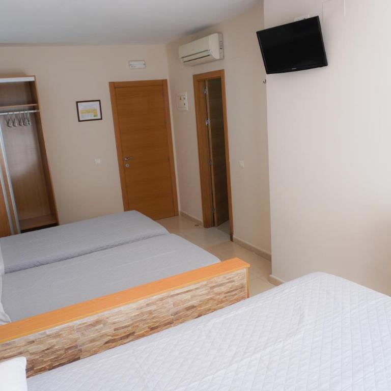 Hostal Costabella - Habitación Familiar - 6