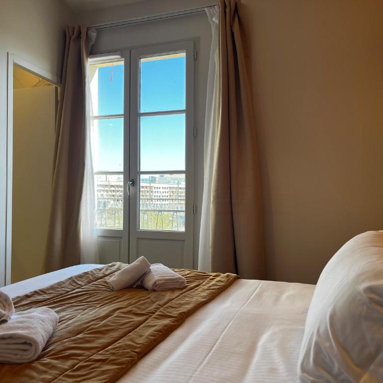 Appartement 3 chambres avec Climatisation - Gare Saint-Jean - Three-Bedroom Apartment - High Floor - 9
