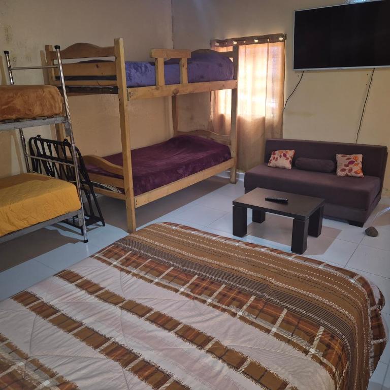 Montano Camping & Hostel - Family Cabin on Boat - 1