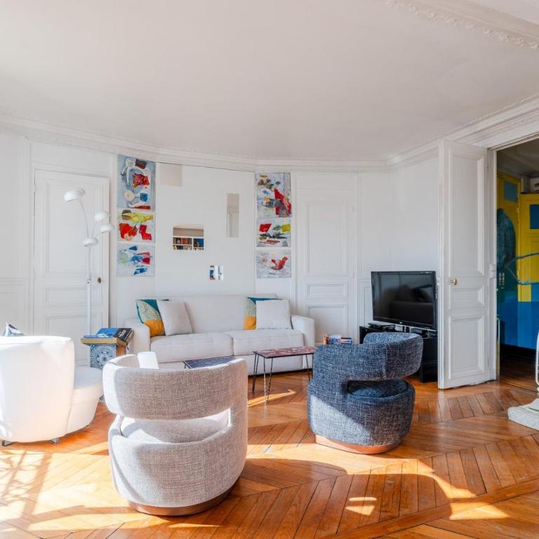 Top Floor Gem with Eiffel Tower View - Appartement - 8