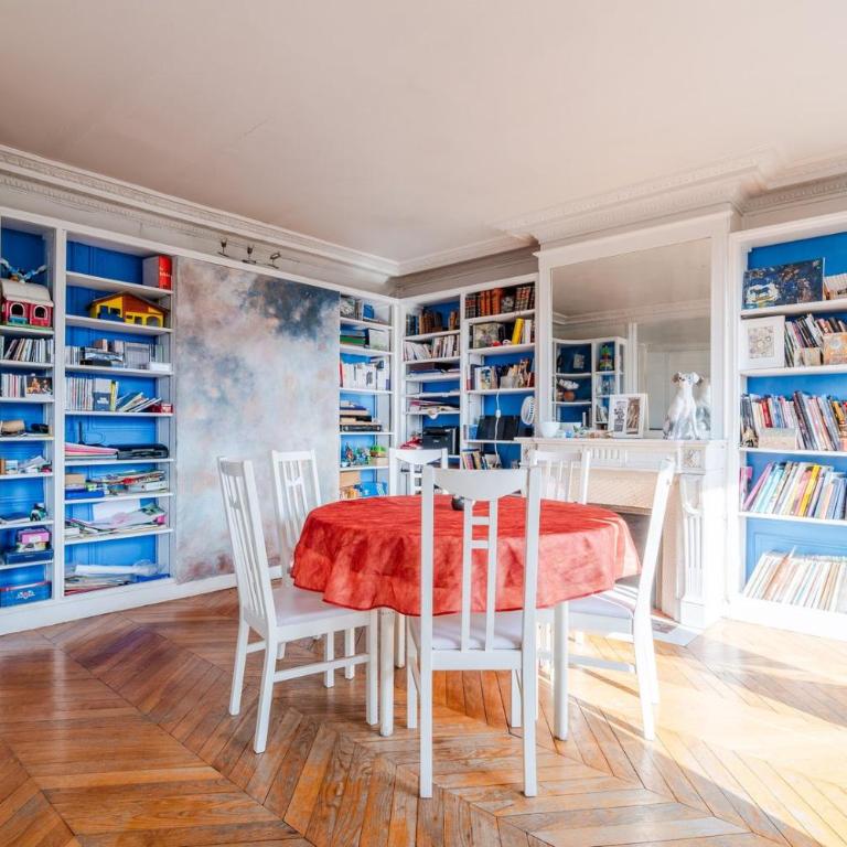 Top Floor Gem with Eiffel Tower View - Appartement - 4