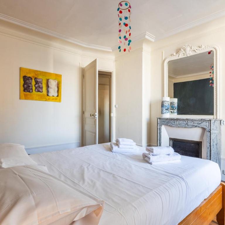 Top Floor Gem with Eiffel Tower View - Appartement - 22