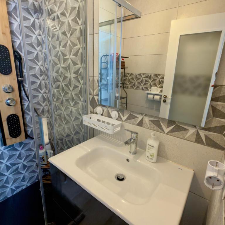 Casa Patrizia a Modern Ocean View Surf & Beaches Walk in ElCotillo - Apartamento de 1 dormitorio - 55