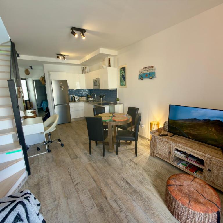 Casa Patrizia a Modern Ocean View Surf & Beaches Walk in ElCotillo - Apartamento de 1 dormitorio - 64
