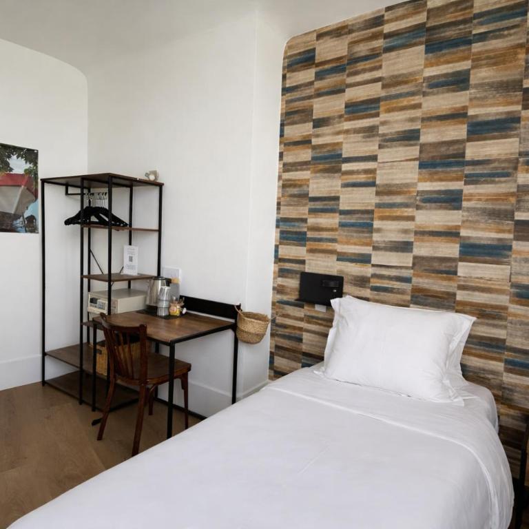 Hôtel La Porte Saint Pierre-Logis Hôtel Intra Muros RÉNOVÉ en 2026 - Camera Tripla - 7