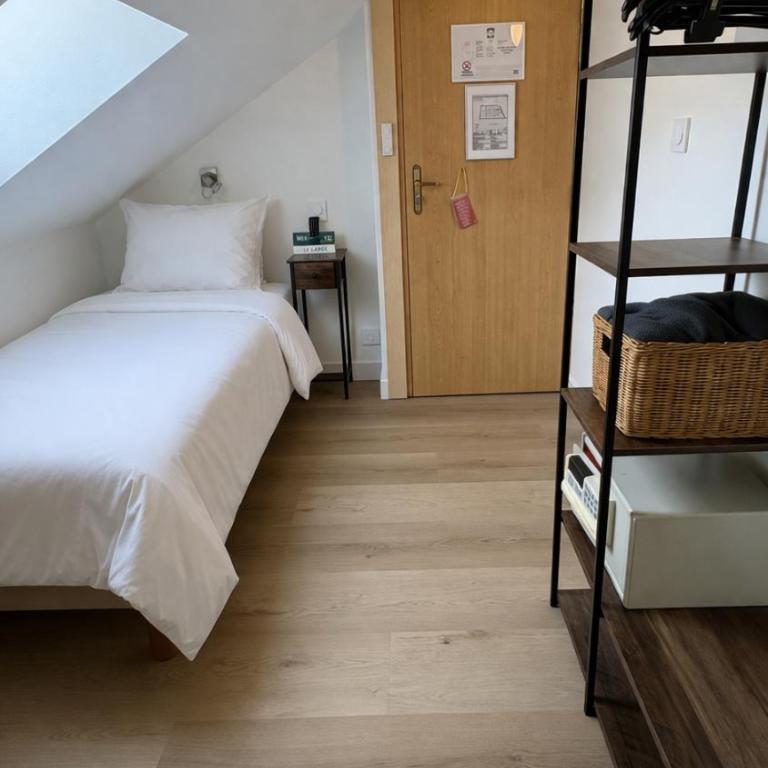 Hôtel La Porte Saint Pierre-Logis Hôtel Intra Muros RÉNOVÉ en 2026 - Camera Tripla - 3