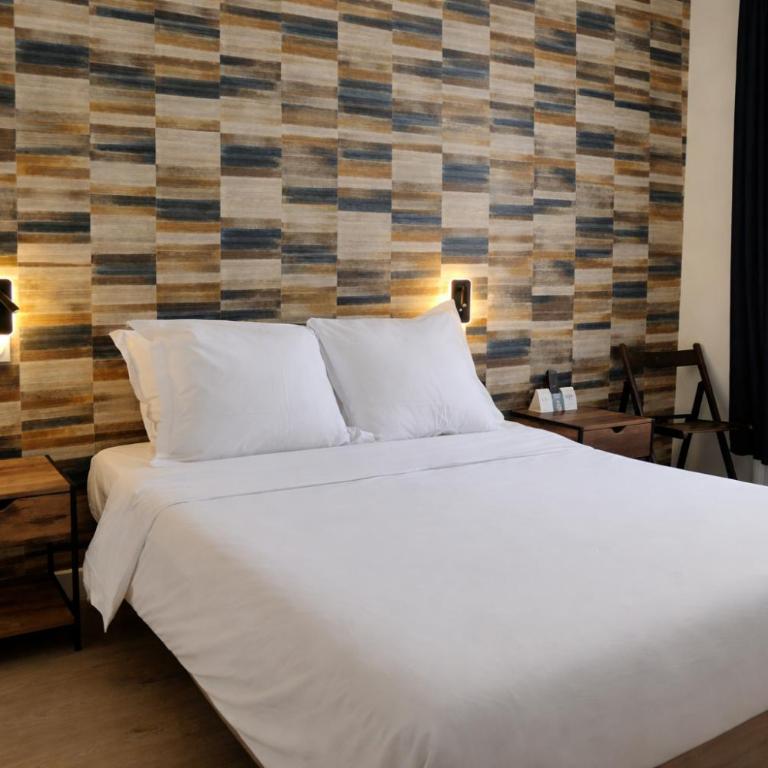 Hôtel La Porte Saint Pierre-Logis Hôtel Intra Muros RÉNOVÉ en 2026 - Camera Matrimoniale con Vista Città - 1