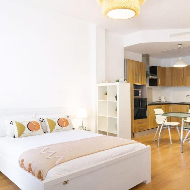 Modern Apt I AC I Calle Alamos I 1 min to Plaza Merced - Apartamento de 1 dormitorio - 9