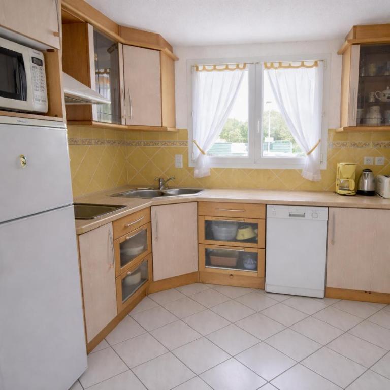 VILLA PROCHE MER ET MONTAGNE - Vacances sans voiture - Ferienhaus - 8
