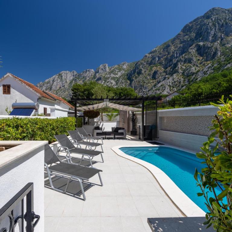 Apartment with private pool Kotor Ljuta 2 - Two-Bedroom Apartment - 4