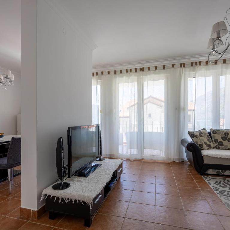 Apartment with private pool Kotor Ljuta 2 - Two-Bedroom Apartment - 26