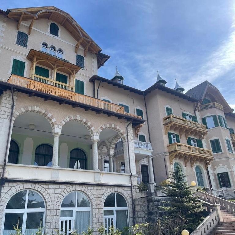 Unique four-bedroom apartment, tennis court - Appartamento con 1 Camera da Letto - 1