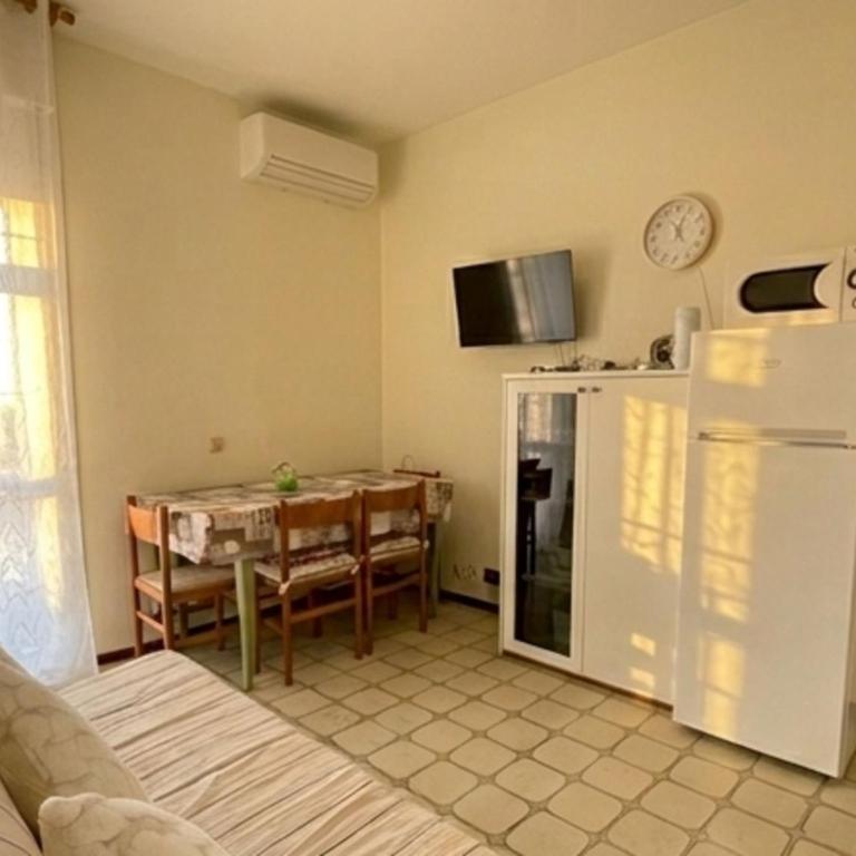 Bright flat with balcony-Beahost - Appartamento - 3