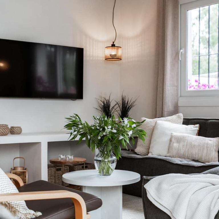 Just Renovated! Andalusian Charm w Fresh New Look - Habitación Individual - 38