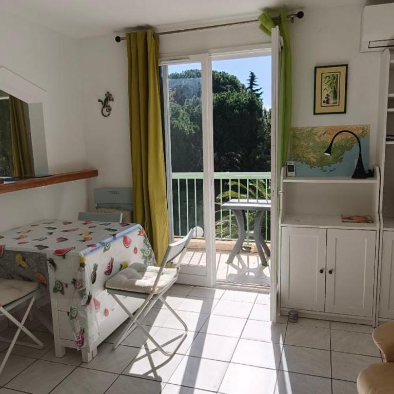 Quiet apartment with balcony and swimming pool - Monolocale - 3