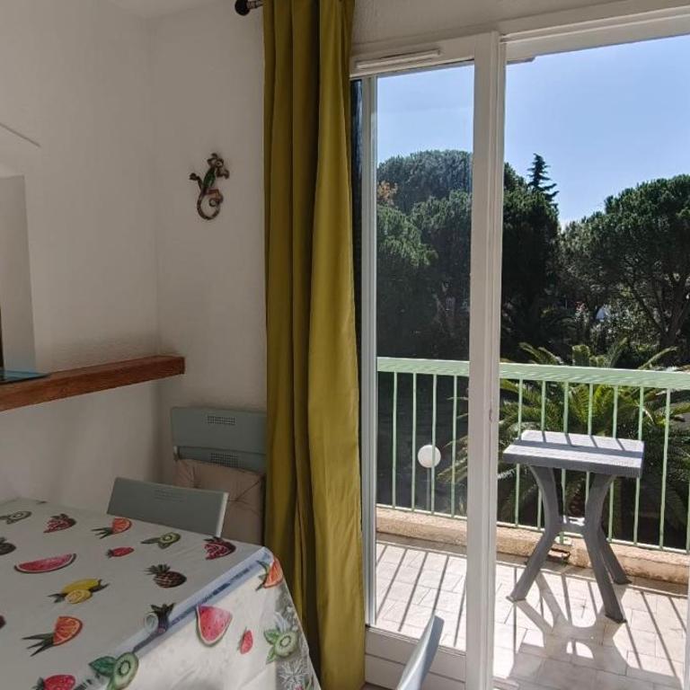 Quiet apartment with balcony and swimming pool - Monolocale - 10