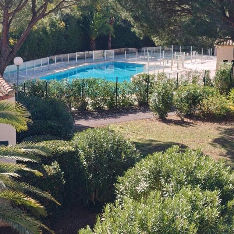 Quiet apartment with balcony and swimming pool - Monolocale - 11