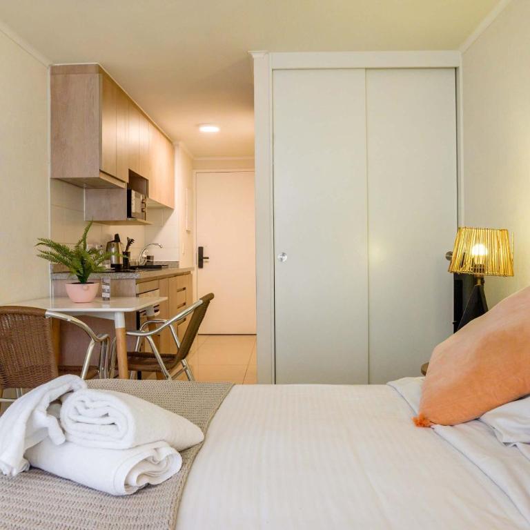 Modern Studio Prime Location near Santa Lucia - Studio - 18