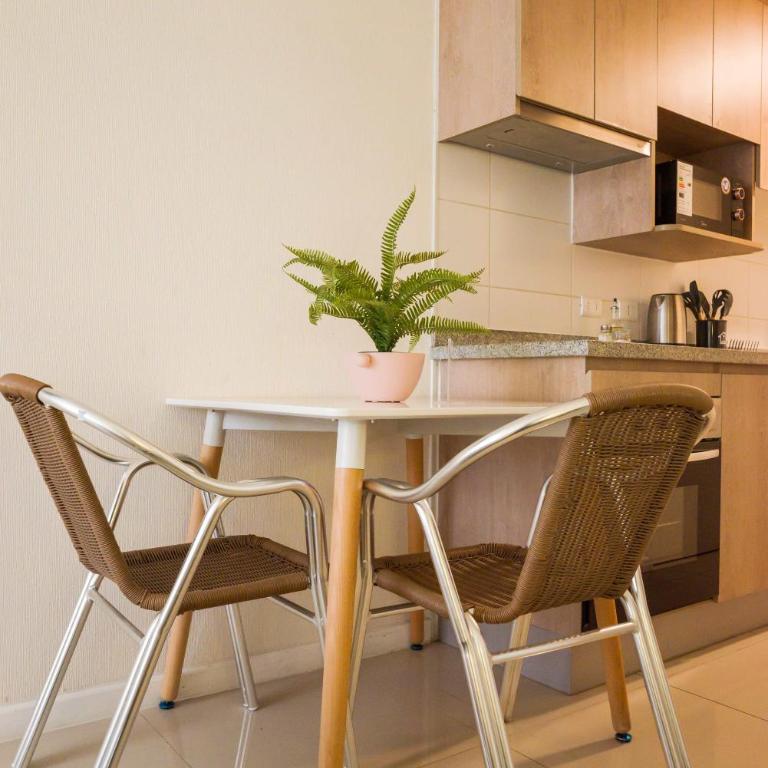 Modern Studio Prime Location near Santa Lucia - Studio - 12
