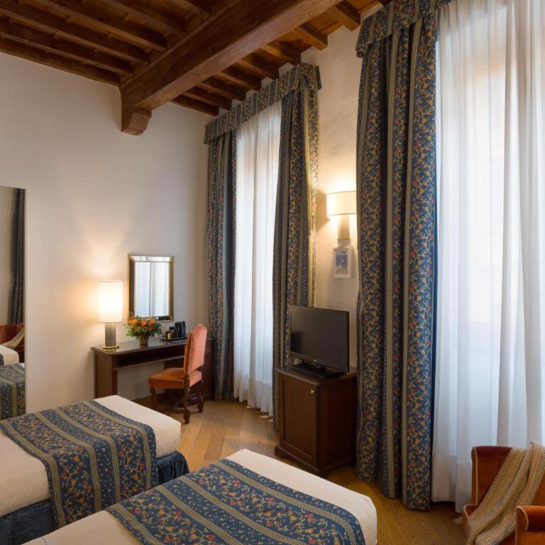 Rivoli Boutique Hotel - Premium Double Room - 2