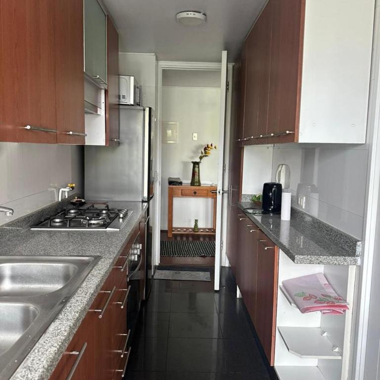 Departamento Perfecta Ubicación - Three-Bedroom Apartment with Mountain View - 12