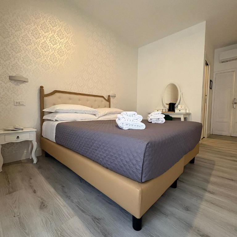 Charme & Chic Luxury - Standard Double Room - 23