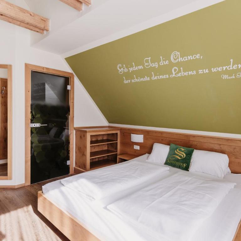 Weingut Essgut Schlafgut Sabathihof-Dillinger - Doppelzimmer - 8