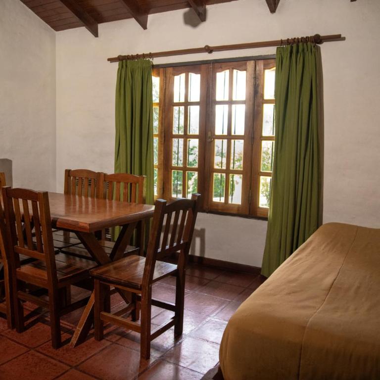Green House - One-Bedroom Bungalow - 9