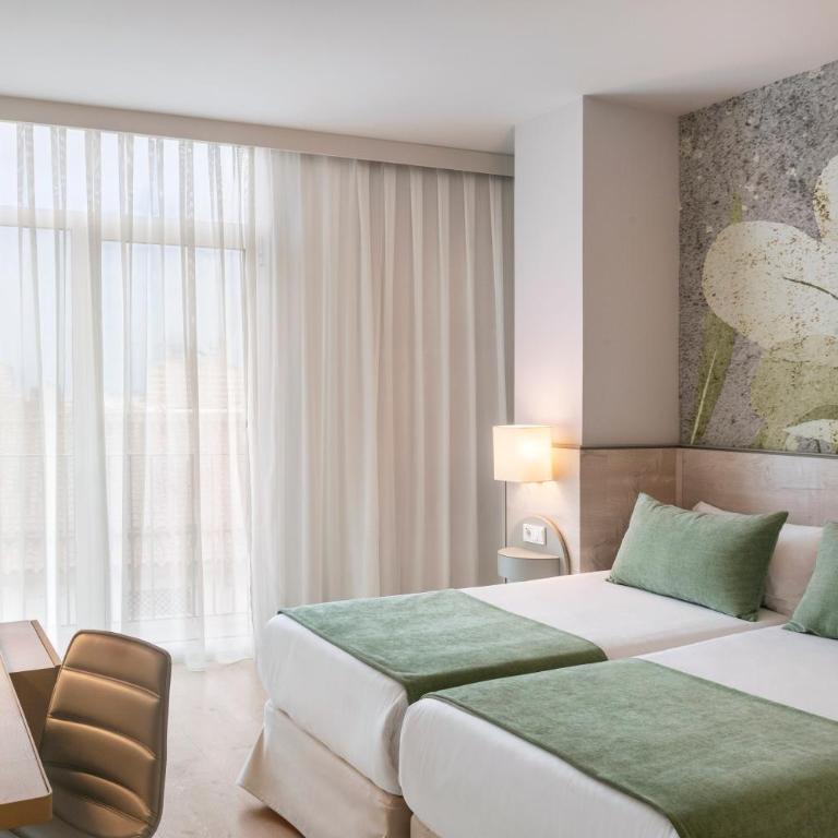 Salles Hotel Málaga Centro - Habitación Doble Premium - 3