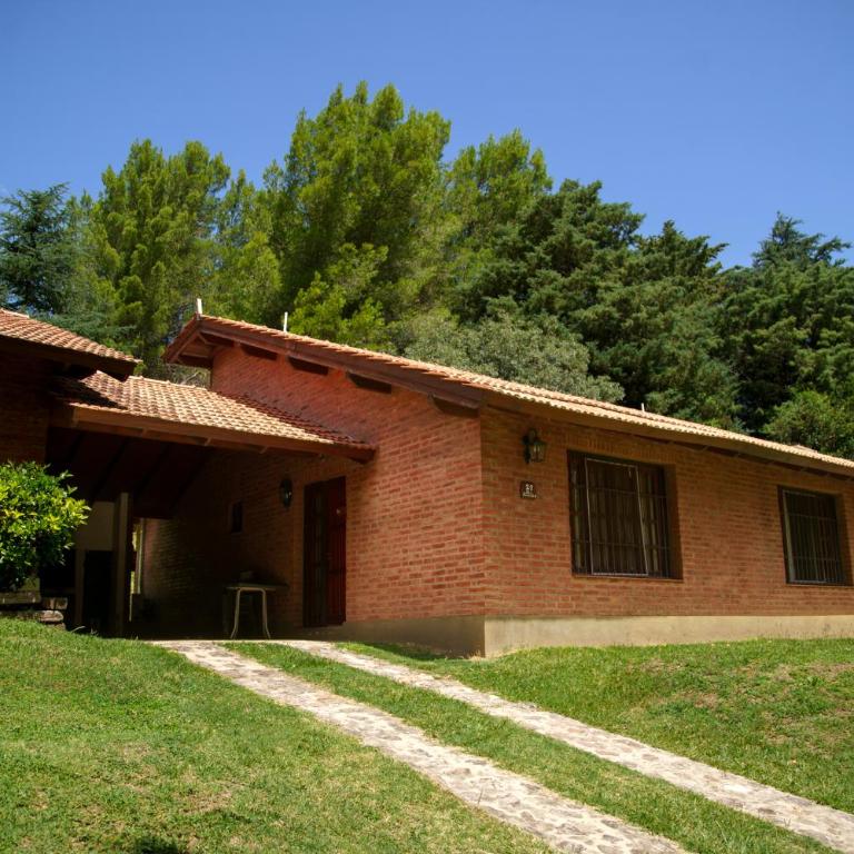 Green House - One-Bedroom Bungalow - 8