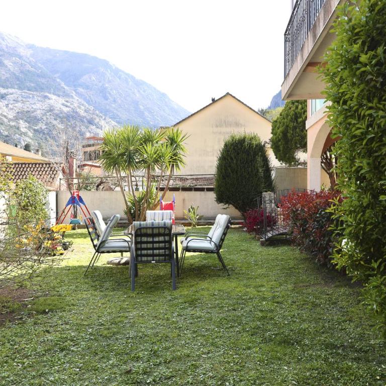 Sunshine of Montenegro - Family Oasis - Three-Bedroom Apartment - 85