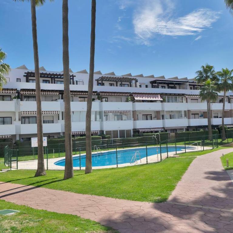 Modern apartment w Pool, Padel & Spacious Balcony - Habitación Individual - 6