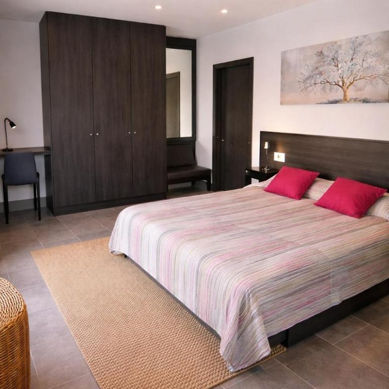 Petit Son Bauló - Three-Bedroom House - 14
