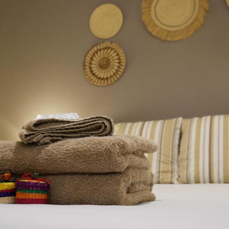 Park View Hostel & Suites - Double Room with Private Bathroom - 5