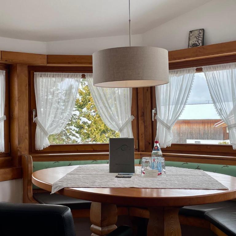 Landhaus Grobert - Apartment mit 2 Schlafzimmern und Erkerfenster - 17