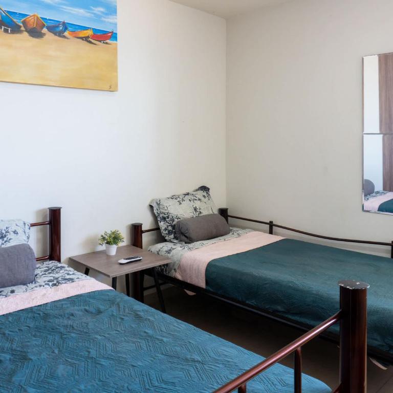 Luxurious 2 bedroom condo with partial ocean view - Apartment - 14