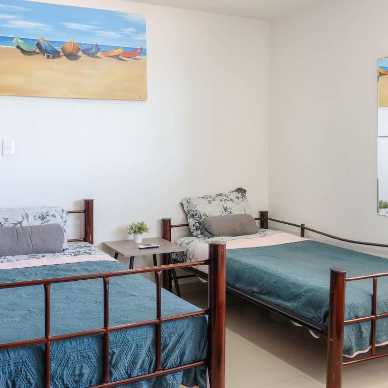 Luxurious 2 bedroom condo with partial ocean view - Apartment - 15