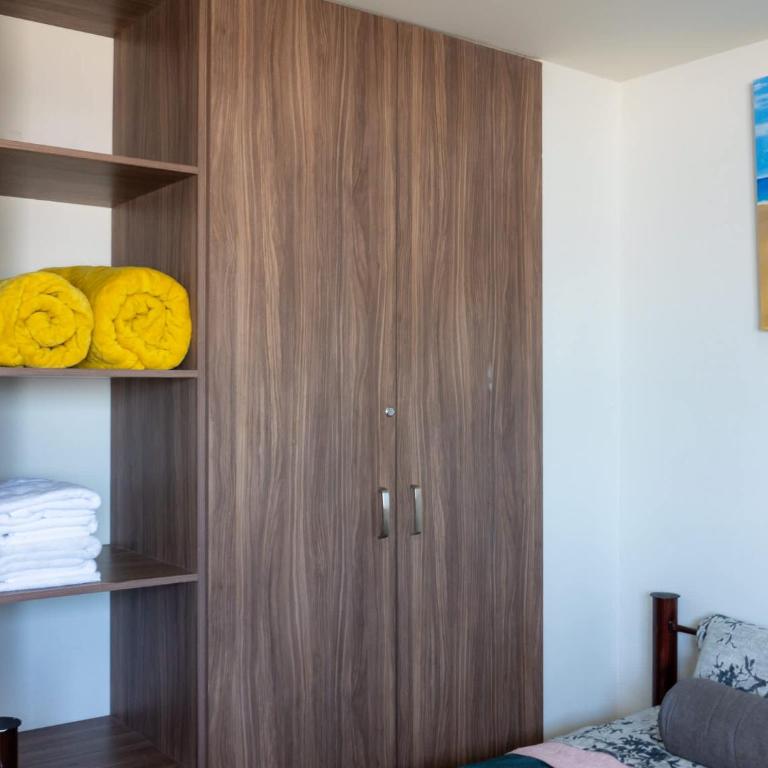 Luxurious 2 bedroom condo with partial ocean view - Apartment - 16