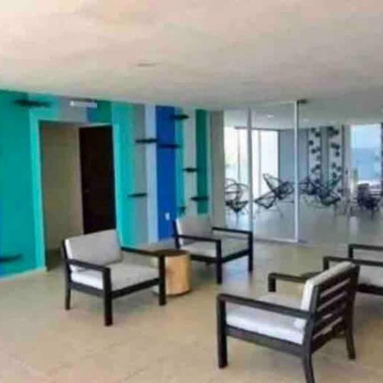 Luxurious 2 bedroom condo with partial ocean view - Apartment - 44
