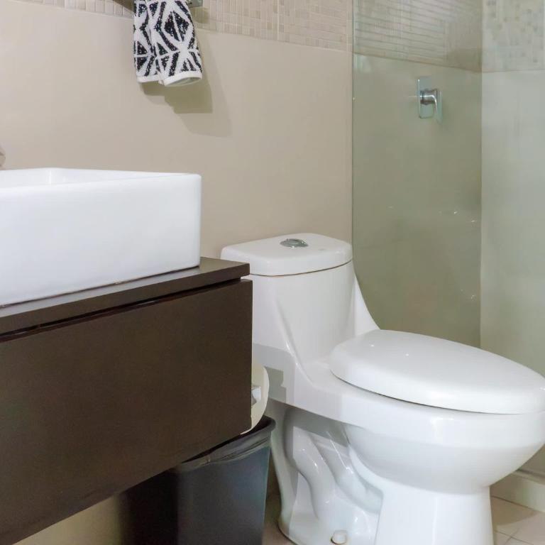 Luxurious 2 bedroom condo with partial ocean view - Apartment - 55