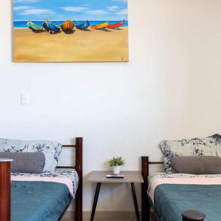 Luxurious 2 bedroom condo with partial ocean view - Apartment - 63