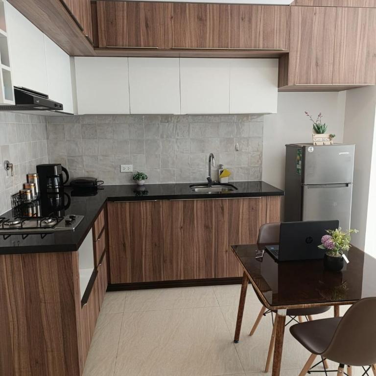 Piscina, ubicación top cerca Equipetrol - Two-Bedroom Apartment - 19